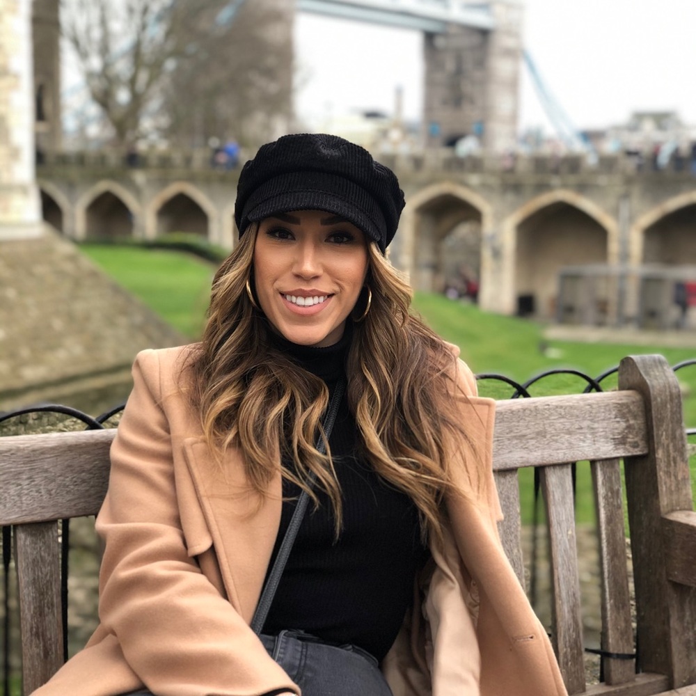 Meet your Posher, Julia